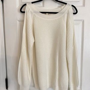 Open Sleeve Cream/White Sweater Size L